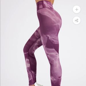 BuffBunny Violet Swirl Leggings